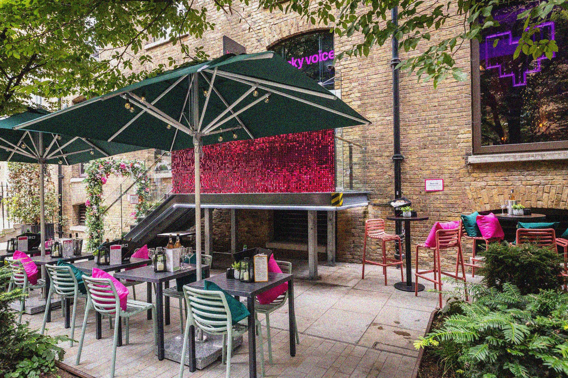 liverpool street terrace area (grained)