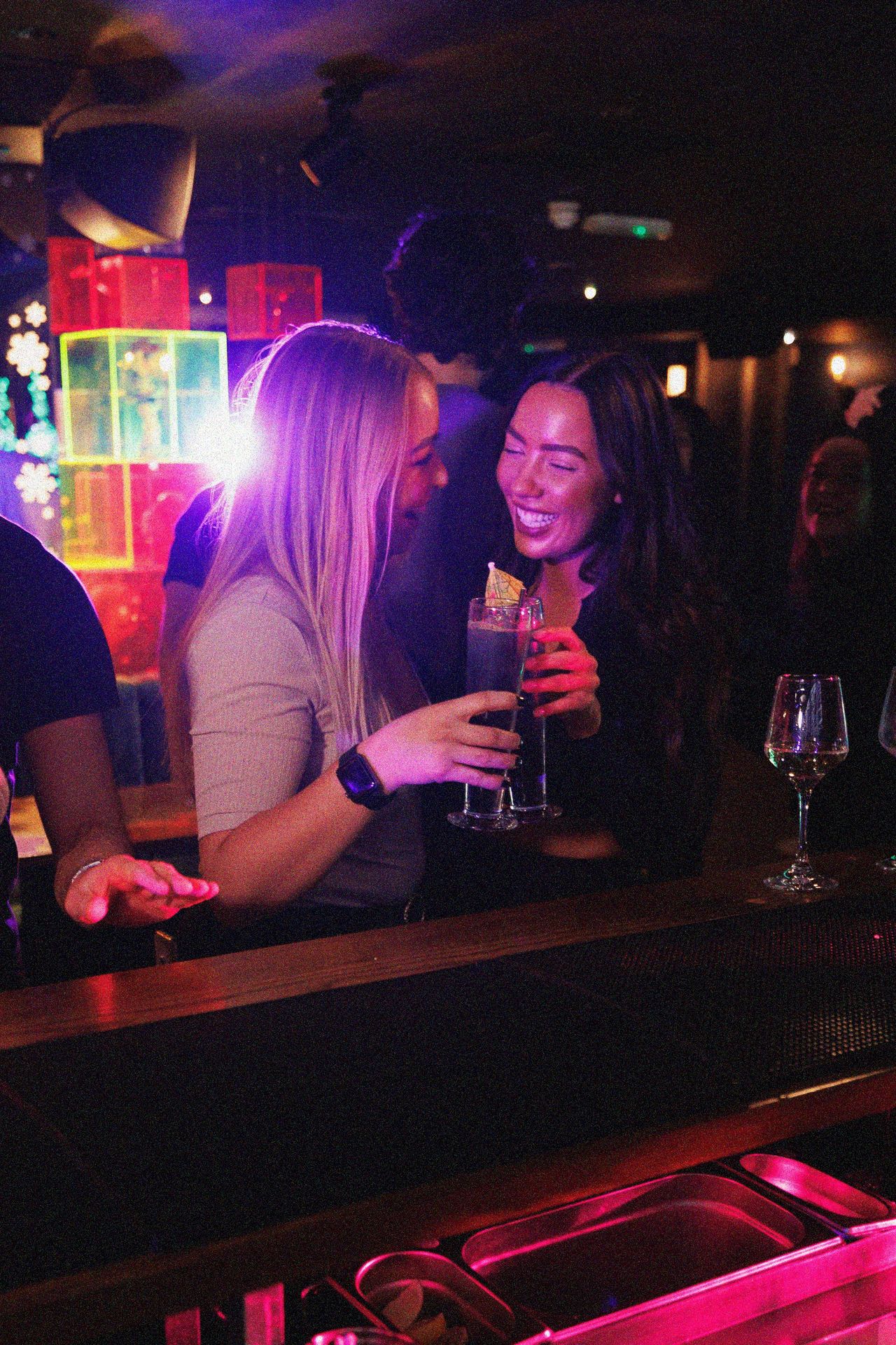 laughing holborn bar space (grained)