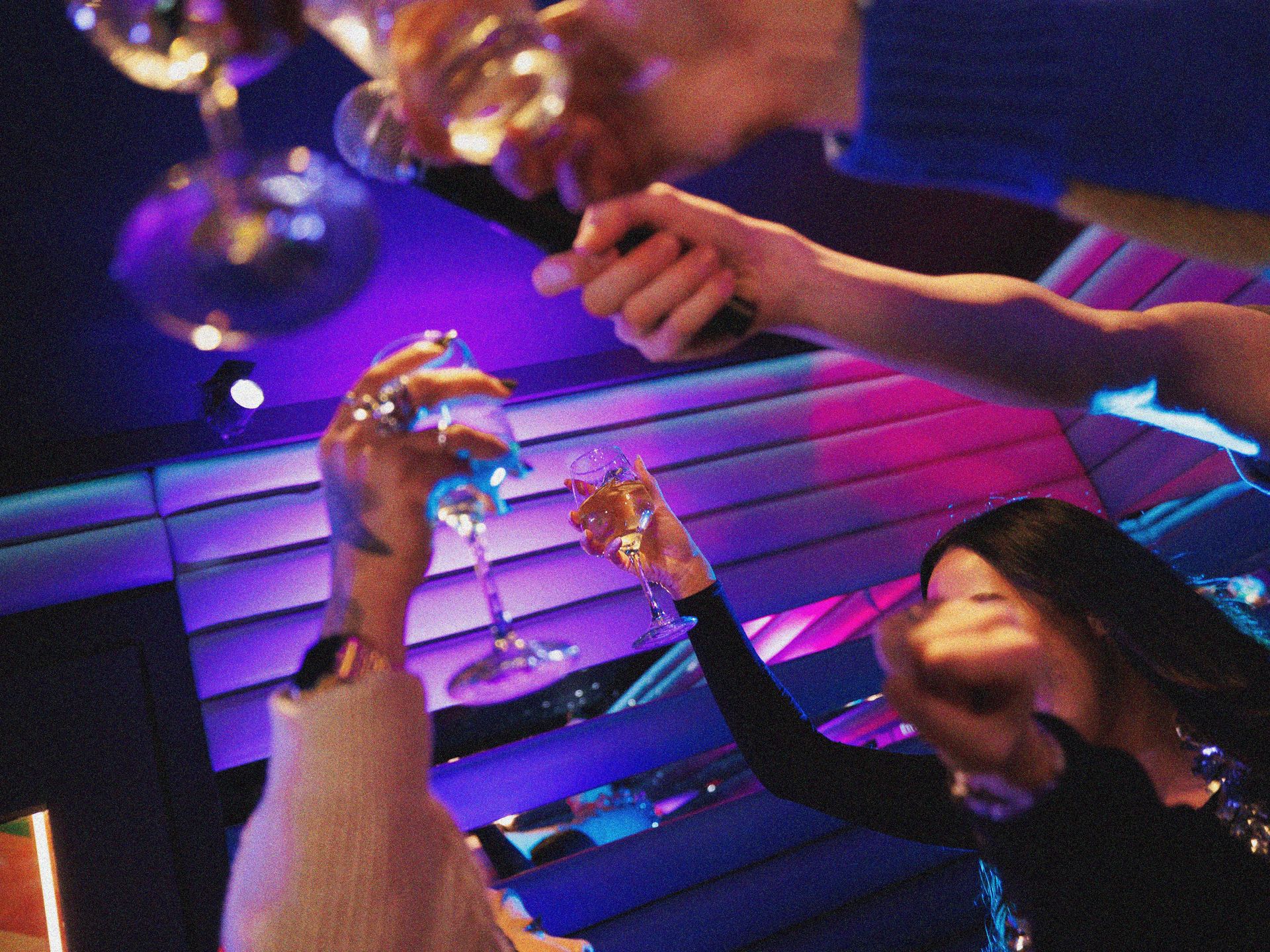Drinks in room (grained)